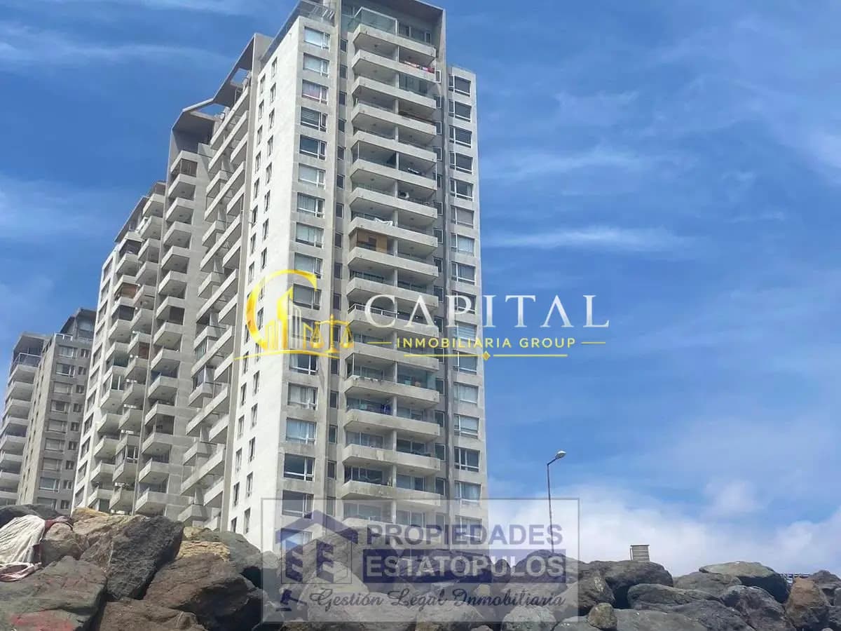 Exclusivo Pent-house de diseño contemporáneo, ubicado en Edmundo Pérez Zujovic, con una propuesta arquitectónica moderna y una experiencia de vida única frente al mar.