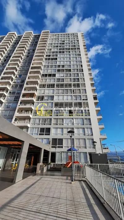 SE VENDE EXCELENTE DEPARTAMENTO UBICADO EN AV. JAIME GUZMAN, EN CONDOMINIO PALMAS DEL SUR II, CON HERMOSA VISTA AL MAR.